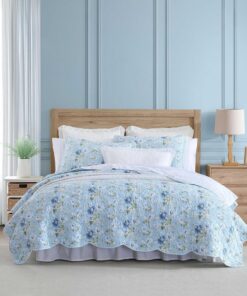Laura Ashley - Quilt Set, Super Soft Bedding with Matching Sham, Scalloped Edge Design (Peony Garden Blue, Twin)