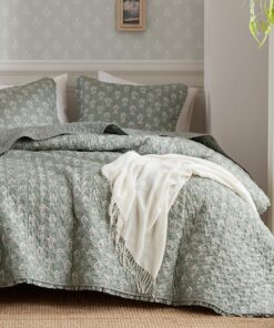 Madison Park Vintage Floral Quilt Set King Size, Reversible Bedding & Lightweight Bedspread Set, Traditional Block Print Coverlets with Ruffled Edge, 3-Piece with 2 Shams, Sage Green